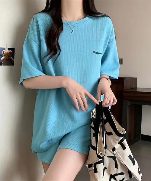 LAFFMO（ラフモ）の「ワンポイント刺繍Tシャツ＆ショートパンツ 上下セット（スウェット・レディース・ベージュ/ダークグレー/ブルー・L/M）」の16枚目の写真