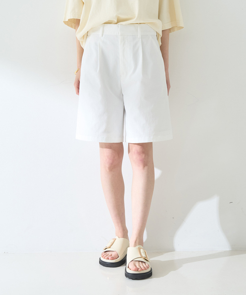 Rouge vif(ルージュヴィフ)の「フロントタックショートパンツ(その他パンツ・レディース・ベージュ/ホワイト/ブラック・36/38)」の2枚目の写真