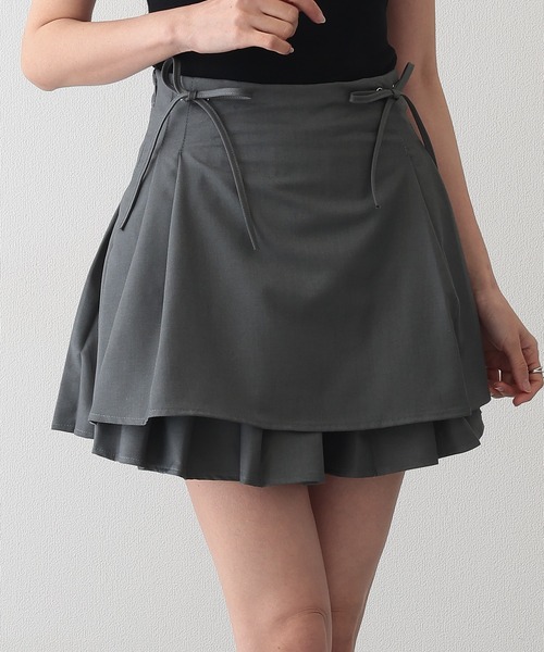 Lace Ladies(レースレディース)の「サイドリボン プリーツ デザイン フレア ミニ スカート(スカート・レディース・グレー・M/L/XL)」の1枚目の写真