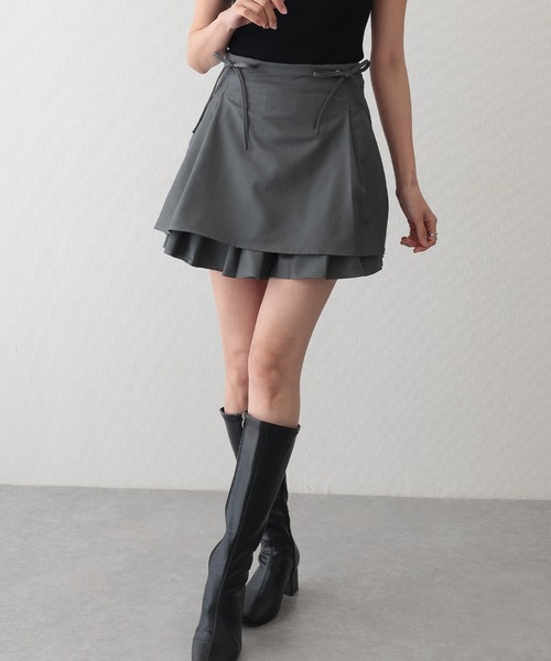 Lace Ladies(レースレディース)の「サイドリボン プリーツ デザイン フレア ミニ スカート(スカート・レディース・グレー・M/L/XL)」の2枚目の写真