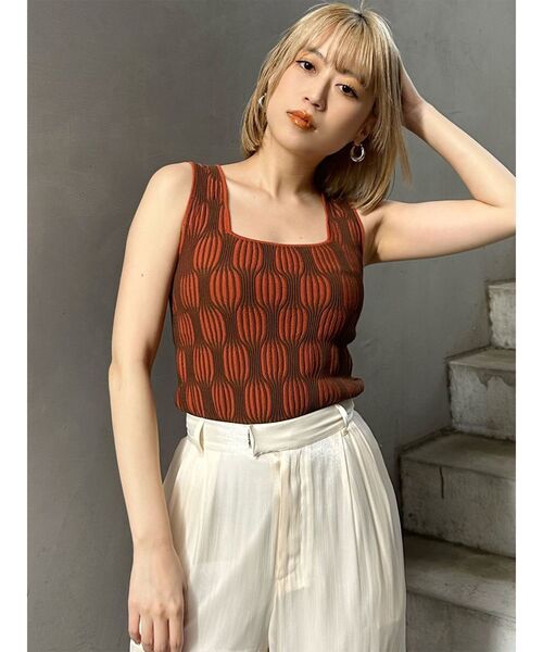 MURUA（ムルーア）の「ウェーブパターンニットタンク（タンクトップ・レディース・ブラック/アイボリー/ブルー/オレンジ・FREE）」の6枚目の写真