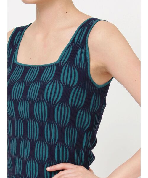 MURUA（ムルーア）の「ウェーブパターンニットタンク（タンクトップ・レディース・ブラック/アイボリー/ブルー/オレンジ・FREE）」の21枚目の写真