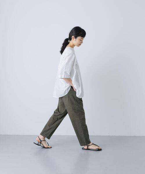 かぐれ（カグレ）の「ドット刺しゅうワイドプルオーバー（シャツ