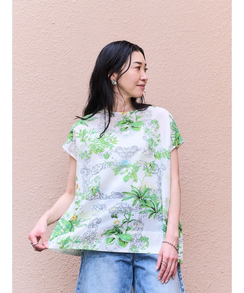 DOLLUPOOPS（ドールアップウップス）の「リーフプリントバックリボントップス（シャツ/ブラウス・レディース・チャコールグレー/オフホワイト/グリーン・38）」の2枚目の写真