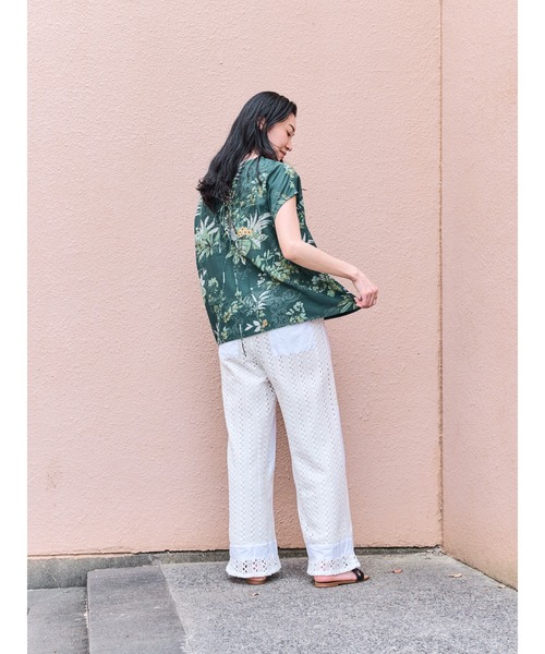 DOLLUPOOPS（ドールアップウップス）の「リーフプリントバックリボントップス（シャツ/ブラウス・レディース・チャコールグレー/オフホワイト/グリーン・38）」の12枚目の写真