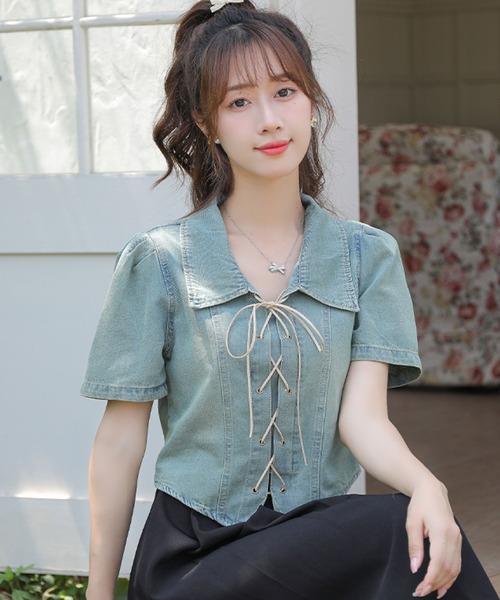 2ly2(トゥーリートゥー)の「フロント編み上げが可愛い♪短丈デニムシャツ(シャツ/ブラウス・レディース・ブルー・FREE)」の4枚目の写真