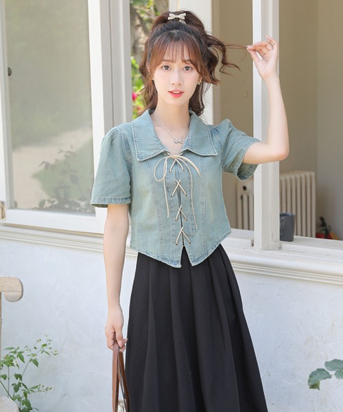 2ly2(トゥーリートゥー)の「フロント編み上げが可愛い♪短丈デニムシャツ(シャツ/ブラウス・レディース・ブルー・FREE)」の5枚目の写真