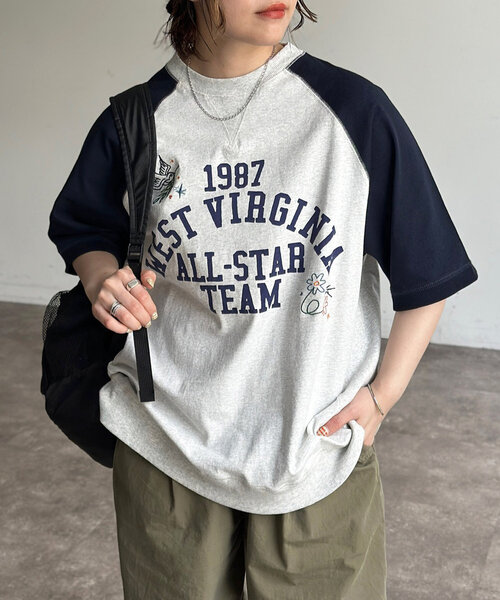 落書き刺繍カレッジロゴ半袖Tシャツ（Tシャツ/カットソー