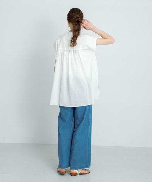 URBAN RESEARCH Sonny Label（アーバンリサーチサニーレーベル）の「エアリーコットンピンタックドレスシャツ（Tシャツ/カットソー・レディース・ブラック/オフホワイト/ブルー/ピンク・FREE）」の19枚目の写真