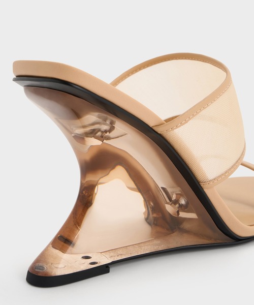 CHARLES & KEITH(チャールズ & キース)の「メッシュ スカルプチュアヒールウエッジ(サンダル・レディース・ブラック系その他2/アイボリー・22.5cm/23cm/23.5cm/24.5cm/25cm/25.5cm/26.5cm)」の5枚目の写真