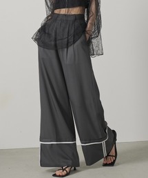 ターンバックパイピングワイドパンツ