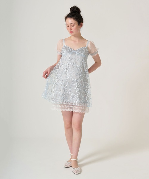 TINA:JOJUN(ティーナジョジュン)の「花柄刺繍 シアーパフスリーブワンピース TINA:JOJUN(ワンピース・レディース・ライトブルー/ピンク・M)」の13枚目の写真