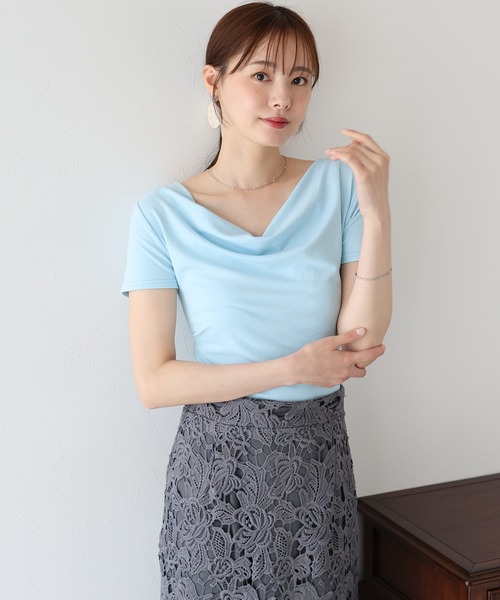 BLUEEAST(ブルーイースト)の「半袖ドレープネックTシャツ(Tシャツ/カットソー・レディース・ブラック/ホワイト/イエロー/ブルー・MEDIUM)」の17枚目の写真