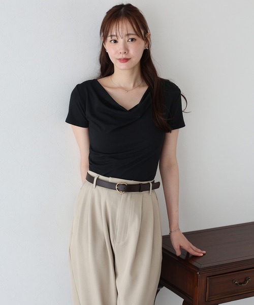 BLUEEAST(ブルーイースト)の「半袖ドレープネックTシャツ(Tシャツ/カットソー・レディース・ブラック/ホワイト/イエロー/ブルー・MEDIUM)」の11枚目の写真