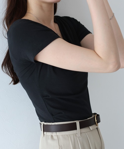 BLUEEAST(ブルーイースト)の「半袖ドレープネックTシャツ(Tシャツ/カットソー・レディース・ブラック/ホワイト/イエロー/ブルー・MEDIUM)」の9枚目の写真