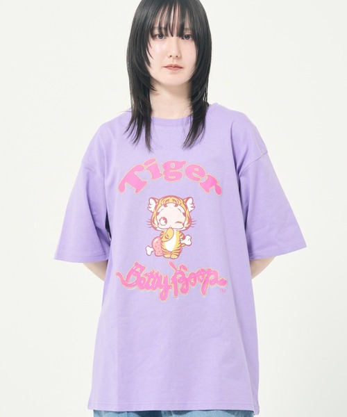 BETTY BOOP(ベティ・ブープ)の「BETTYトラバブTEE(M1)(Tシャツ/カットソー・メンズ・ブラック/パープル/イエロー/カーキ/ホワイト・X-LARGE/LARGE/MEDIUM)」の5枚目の写真