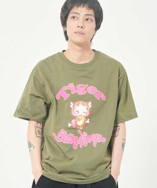 BETTY BOOP(ベティ・ブープ)の「BETTYトラバブTEE(M1)(Tシャツ/カットソー・メンズ・ブラック/パープル/イエロー/カーキ/ホワイト・X-LARGE/LARGE/MEDIUM)」の1枚目の写真