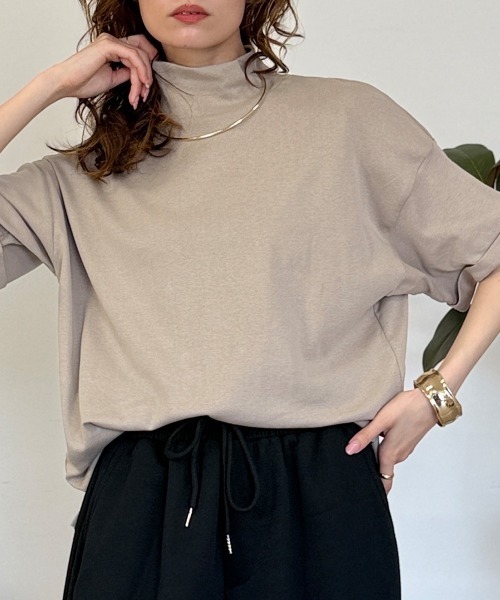 RCD(アールシーディー)の「【コットン100%】ハイネック半袖カットソー(Tシャツ/カットソー・レディース・ネイビー/ブラック/グレイッシュベージュ/オフホワイト/チャコールグレー・M-L/LL~3L/4L~5L)」の4枚目の写真
