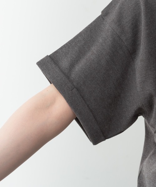 RCD(アールシーディー)の「【コットン100%】ハイネック半袖カットソー(Tシャツ/カットソー・レディース・ネイビー/ブラック/グレイッシュベージュ/オフホワイト/チャコールグレー・M-L/LL~3L/4L~5L)」の7枚目の写真