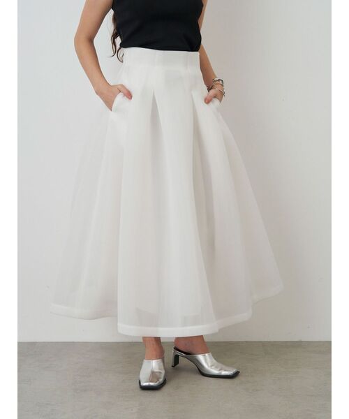 ELENDEEK(エレンディーク)の「メッシュボンディングフレア―ドスカート(スカート・レディース・オフホワイト/ベージュ/ブラック/カーキ・01/02)」の2枚目の写真