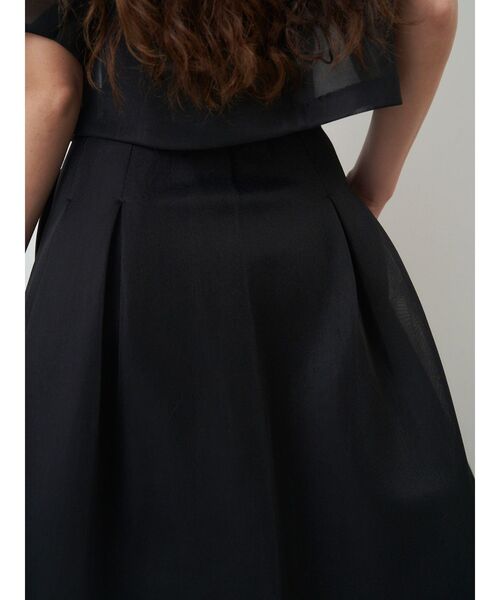 ELENDEEK(エレンディーク)の「メッシュボンディングフレア―ドスカート(スカート・レディース・オフホワイト/ベージュ/ブラック/カーキ・01/02)」の16枚目の写真