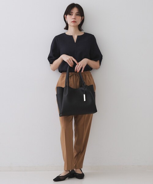 OPAQUE.CLIP(オペークドットクリップ)の「【軽量/多ポケット】ワイドマチ付きシュリンクトートバッグ(トートバッグ・レディース・ボルドー/ブラック/ブラウン系・00)」の5枚目の写真