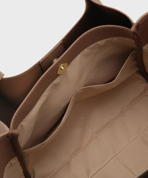 OPAQUE.CLIP(オペークドットクリップ)の「【軽量/多ポケット】ワイドマチ付きシュリンクトートバッグ(トートバッグ・レディース・ボルドー/ブラック/ブラウン系・00)」の12枚目の写真