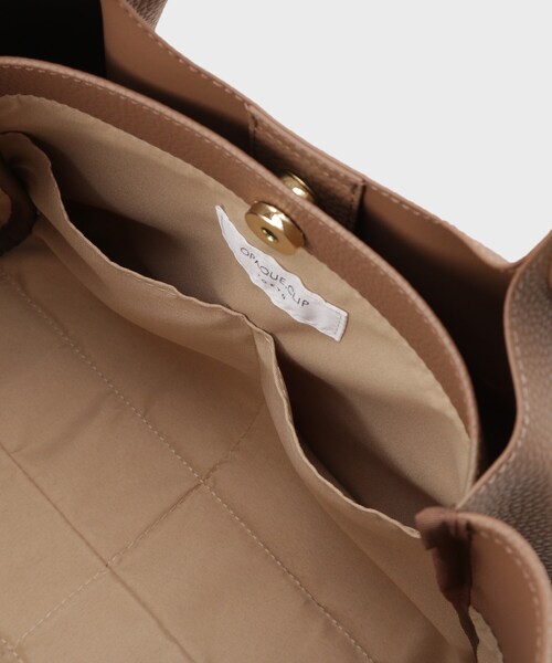 OPAQUE.CLIP(オペークドットクリップ)の「【軽量/多ポケット】ワイドマチ付きシュリンクトートバッグ(トートバッグ・レディース・ボルドー/ブラック/ブラウン系・00)」の11枚目の写真