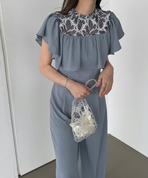 WILLFULLY（ウィルフリー）の「lace switching frill off shoulder all-in-one（つなぎ/オールインワン・レディース・ブラック/ブルー系その他/オレンジ系その他・M/S）」の4枚目の写真