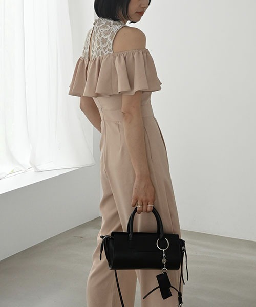 WILLFULLY（ウィルフリー）の「lace switching frill off shoulder all-in-one（つなぎ/オールインワン・レディース・ブラック/ブルー系その他/オレンジ系その他・M/S）」の19枚目の写真