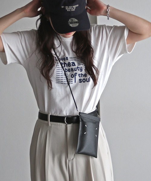 COURO(コウロ)の「アソートミックスロゴTシャツ(Tシャツ/カットソー・レディース・ブルー系1/ブルー系/レッド系/ホワイト系2/ホワイト系1/ホワイト系/レッド系2/レッド系1/ピンク系/ネイビー系1/ホワイト系4/イエロー系2/ブルー系2/ネイビー系2/ネイビー系/ホワイト系5/ホワイト系3/ピンク系2/ピンク系1/イエロー系1/イエロー系・FREE)」の3枚目の写真
