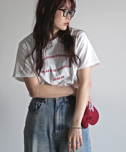 COURO(コウロ)の「アソートミックスロゴTシャツ(Tシャツ/カットソー・レディース・ブルー系1/ブルー系/レッド系/ホワイト系2/ホワイト系1/ホワイト系/レッド系2/レッド系1/ピンク系/ネイビー系1/ホワイト系4/イエロー系2/ブルー系2/ネイビー系2/ネイビー系/ホワイト系5/ホワイト系3/ピンク系2/ピンク系1/イエロー系1/イエロー系・FREE)」の5枚目の写真