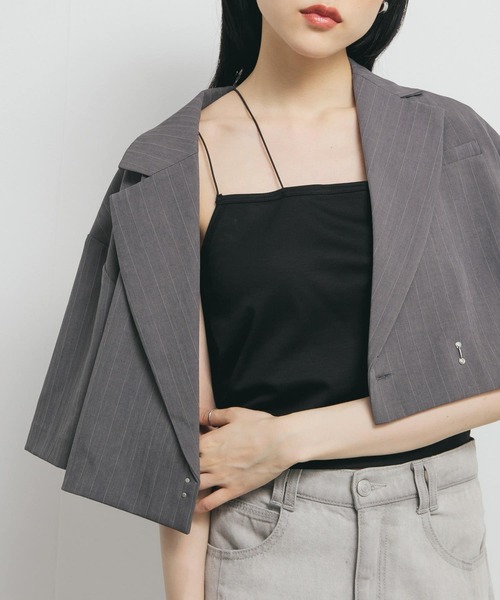 KBF（ケイビーエフ）の「アシンメトリーカップ付キャミ（キャミソール・レディース・ネイビー/ブラック/オフホワイト・ONE）」の4枚目の写真