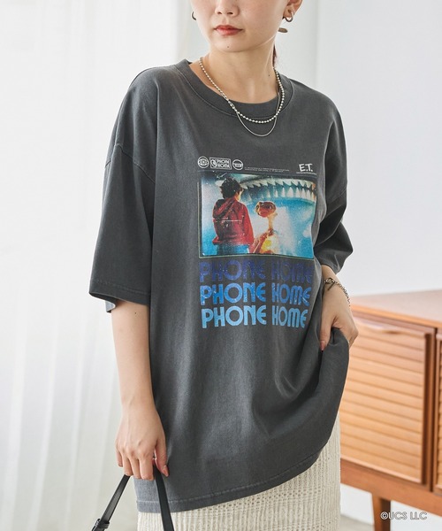 SCREEN STARS（スクリーンスターズ）の「E.T.｜ムービー フォトTシャツ（Tシャツ/カットソー・レディース・ブラック/ホワイト・M/L）」の3枚目の写真