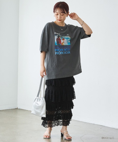 SCREEN STARS（スクリーンスターズ）の「E.T.｜ムービー フォトTシャツ（Tシャツ/カットソー・レディース・ブラック/ホワイト・M/L）」の12枚目の写真