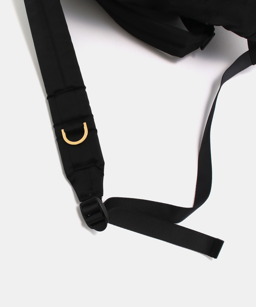 La TOTALITE(ラトータリテ)の「VIOLAd’ORO / ヴィオラドーロ バイヤスポケット ナイロンリュック(バックパック/リュック・レディース・ブラック/ベージュ・FREE)」の11枚目の写真