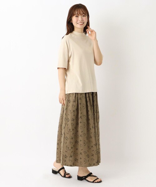 one'sterrace(ワンズテラス)の「エンザイム加工 ハイネック5分袖プルオーバー(Tシャツ/カットソー・レディース・グリーン系その他6/ブラック系8/アイボリー系8/ベージュ系9・02)」の17枚目の写真