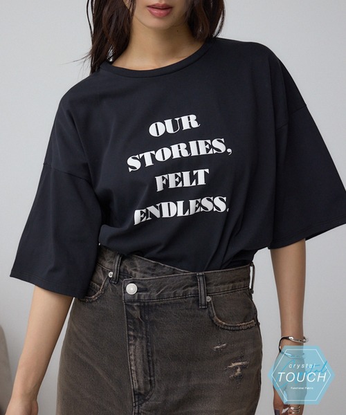 AZUL by moussy(アズールバイマウジー)の「C/TラウンドヘムTシャツ(Tシャツ/カットソー・レディース・ホワイト/マジェンタ/ブラック・FREE)」の2枚目の写真