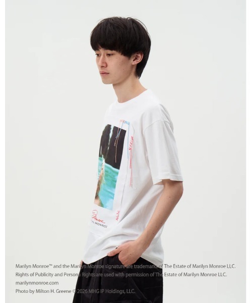 DISCOVERED(ディスカバード)の「DISCOVERED MARILYN MONROE TEE (POOL)(Tシャツ/カットソー・メンズ・ホワイト/ブラック・1/2/3/4)」の4枚目の写真