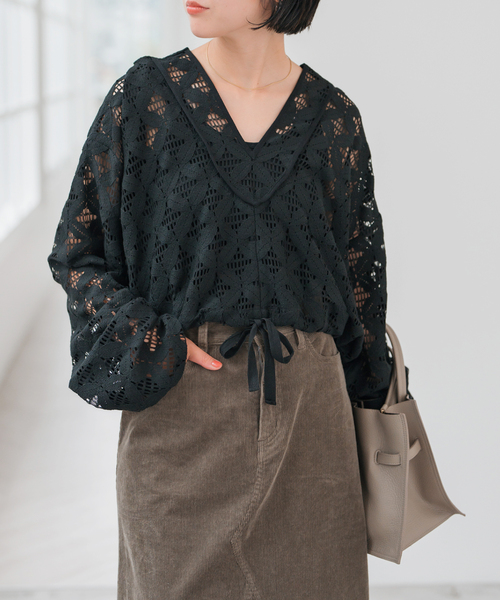 Spick & Span（スピックアンドスパン）の「《追加》Uhr / ウーア 別注Lace Foodie Tops（シャツ/ブラウス・レディース・アイボリー/ブラック・FREE）」の6枚目の写真