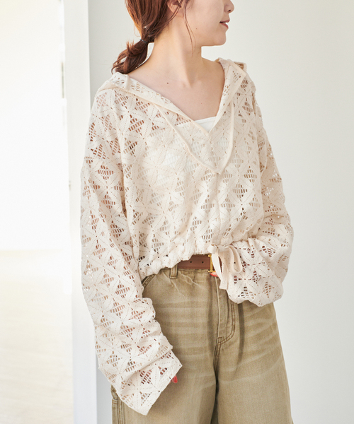 Spick & Span（スピックアンドスパン）の「《追加》Uhr / ウーア 別注Lace Foodie Tops（シャツ/ブラウス・レディース・アイボリー/ブラック・FREE）」の10枚目の写真