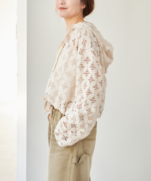 Spick & Span（スピックアンドスパン）の「《追加》Uhr / ウーア 別注Lace Foodie Tops（シャツ/ブラウス・レディース・アイボリー/ブラック・FREE）」の11枚目の写真