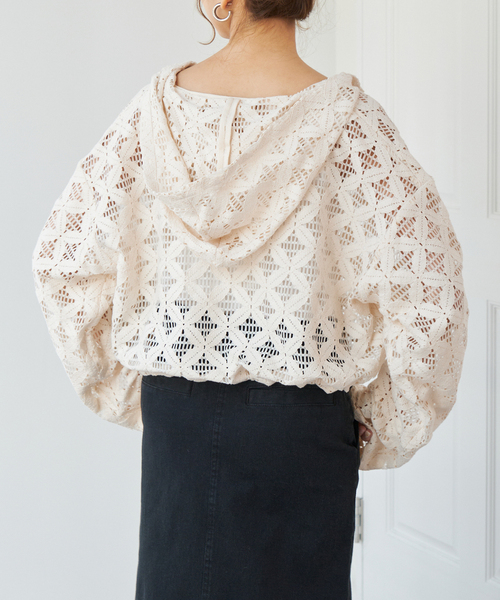 Spick & Span（スピックアンドスパン）の「《追加》Uhr / ウーア 別注Lace Foodie Tops（シャツ/ブラウス・レディース・アイボリー/ブラック・FREE）」の17枚目の写真