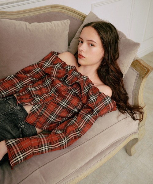 3.3 Field Trip （3.3フィールドトリップ）の「3.3 Field Trip／チェックオフショルブラウス（シャツ/ブラウス・レディース・ネイビー/ブラウン/レッド・FREE）」の21枚目の写真