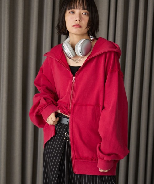 PBLIM(ページボーイリム)の「《UNISEX》リメイクフウジップパーカー(パーカー・レディース・チャコールグレー/ピンク/イエロー・SMALL/MEDIUM)」の2枚目の写真