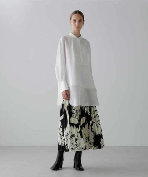 ADORE（アドーア）の「◆シルキーソフトサテンブラウス（シャツ/ブラウス・レディース・ホワイト/ブラック・38）」の20枚目の写真