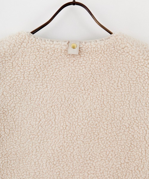 Barbour（バブアー）の「[Barbour/バブアー]  DULSIE LINER  テディフリース ライナー ボアベスト（ベスト・レディース・キナリ/ブラック/オリーブ・10）」の7枚目の写真