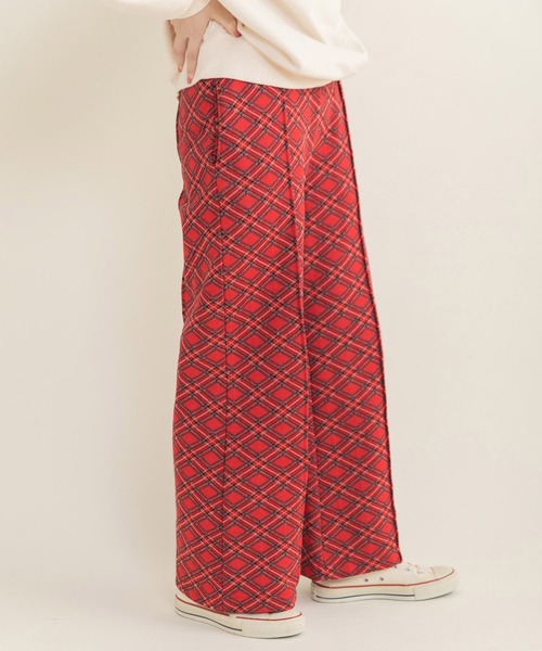 CHILD WOMAN（チャイルドウーマン）の「チェック柄キルトジャカード イージーパンツ（その他パンツ・レディース・レッド・FREE）」の16枚目の写真