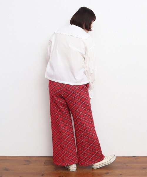 CHILD WOMAN（チャイルドウーマン）の「チェック柄キルトジャカード イージーパンツ（その他パンツ・レディース・レッド・FREE）」の4枚目の写真