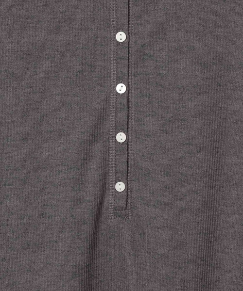 bijorie(ビジュリィ)の「【bijorie】ヘンリーシアートップス(Tシャツ/カットソー・レディース・ブラック/オフホワイト/ライトグレー/チャコール・FREE)」の21枚目の写真